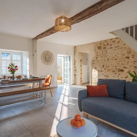 Holiday home Maison De L'if - Jardin - Calme - Wifi Saint-Denis-du-Maine